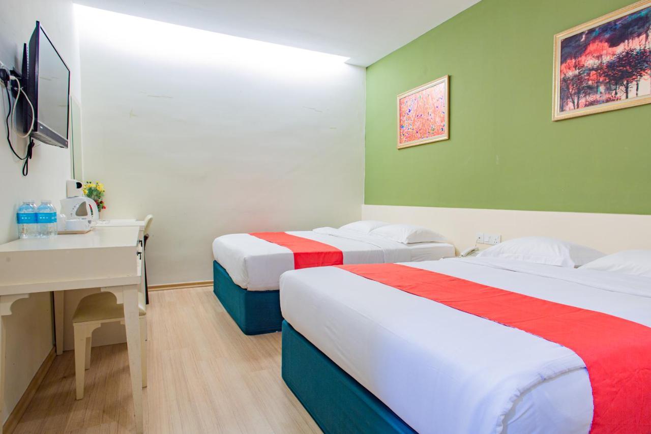 Hotel 101 Permas Jaya Johor Bahru Exterior photo